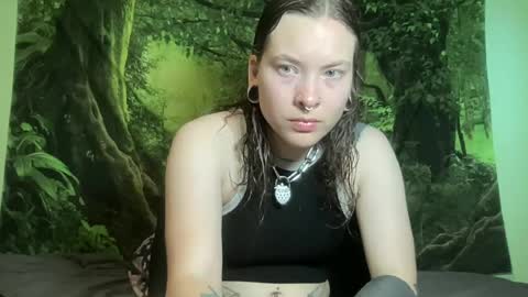 Snapshot of mo0n_goddess chatting on July 26, 2:42 am Misty online show from July 26, 2:42 am