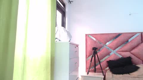 Snapshot of moan_sex1 chatting on May 29, 7:12 pm Catalina online show from May 29, 7:12 pm