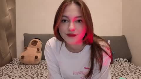 Snapshot of moanista chatting on April 9, 10:15 pm Alyaska online show from April 9, 10:15 pm