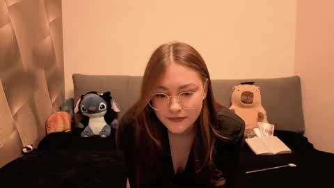Snapshot of moanista chatting on April 27, 9:13 pm Alyaska online show from April 27, 9:13 pm
