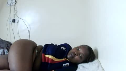 Snapshot of mochi_mochy chatting on June 28, 1:28 pm mochi online show from June 28, 1:28 pm
