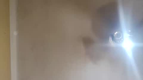 Snapshot of modelo_web18 chatting on March 8, 5:22 am camilo online show from March 8, 5:22 am