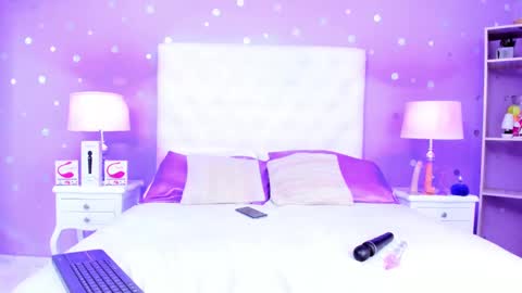 Snapshot of models_sophia chatting on January 17, 7:38 pm Sophia online show from January 17, 7:38 pm