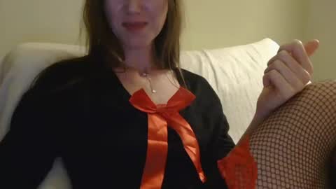 Snapshot of modesta1413 chatting on December 4, 10:40 pm Aurora online show from December 4, 10:40 pm