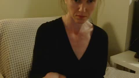 Snapshot of modesta1413 chatting on April 5, 9:12 pm Aurora online show from April 5, 9:12 pm