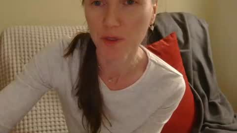 Snapshot of modesta1413 chatting on April 15, 9:48 pm Aurora online show from April 15, 9:48 pm
