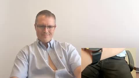 Moe online show from December 16, 6:46 pm