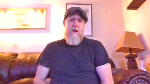 moeblick online show from February 1, 3:28 pm