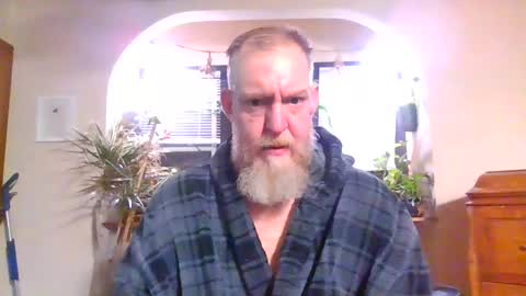 moeblick online show from February 11, 12:27 pm