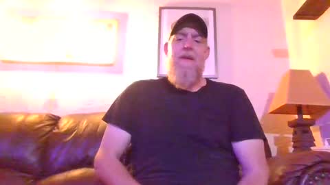 moeblick online show from November 1, 11:45 am