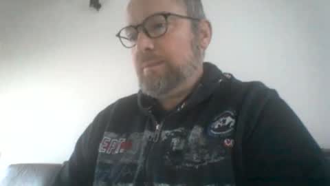 mofu781s online show from December 3, 7:21 am