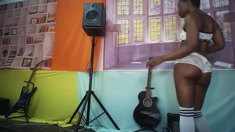 moghelslay online show from February 11, 8:47 pm