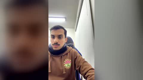 Snapshot of mohammedthebestis10 chatting on December 22, 4:04 pm mohammedthebestis10 online show from December 22, 4:04 pm