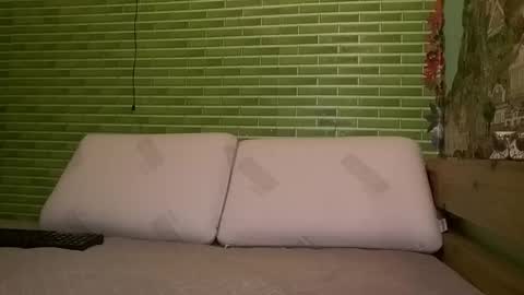 MohawkRed online show from January 2, 2:11 am