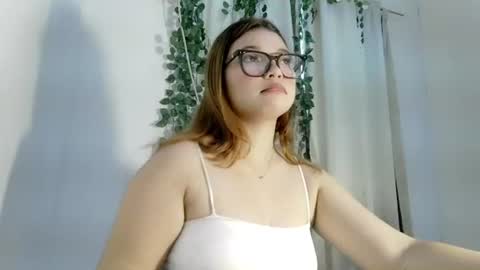 Snapshot of moleschaxxx chatting on November 16, 4:40 am Jane online show from November 16, 4:40 am