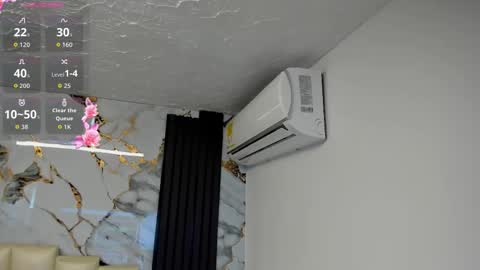 Hey Guys  Im Mollie online show from October 5, 12:36 pm