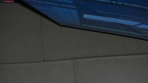 Snapshot of molliebue1 chatting on May 24, 12:10 pm Hey Guys Im Mollie online show from May 24, 12:10 pm