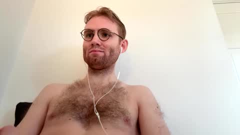 molliter online show from November 1, 1:35 pm