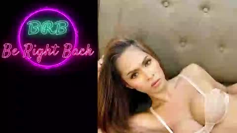 molly online show from September 20, 7:20 am