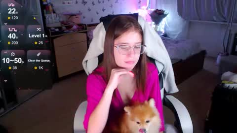 Molly Prvt is open online show from October 10, 4:55 am