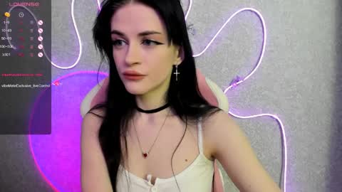 Molly - online show from May 25, 3:45 am