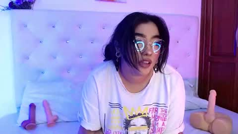 molly_curvyhot online show from November 20, 2:50 pm