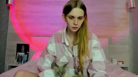 Molly Hunt online show from February 24, 3:43 pm