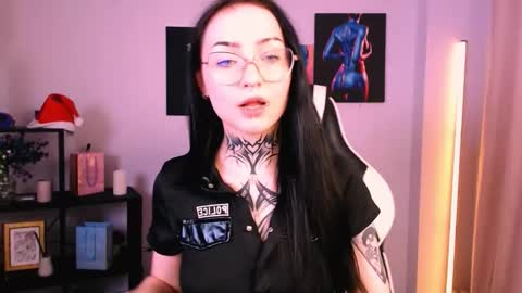 molly_kisss online show from January 7, 4:15 am