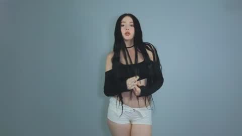 molly_millerr online show from July 16, 5:08 pm