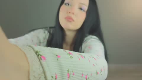 molly_millerr online show from July 21, 8:55 pm