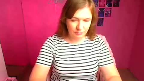 Snapshot of molly_mis chatting on October 25, 11:40 am Molly online show from October 25, 11:40 am