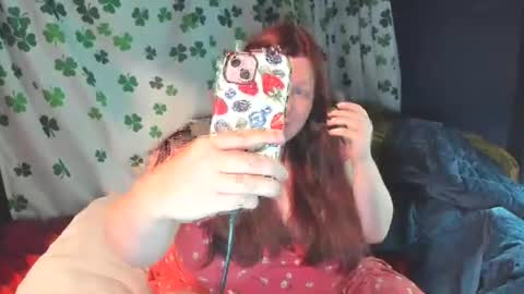 Snapshot of molly_moons chatting on July 2, 7:09 pm molly_moons online show from July 2, 7:09 pm