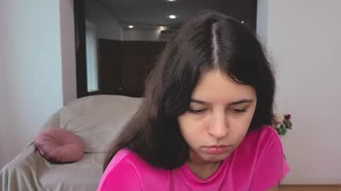 Molly Owens online show from October 6, 5:38 am