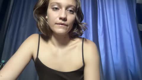 molly_poly online show from November 22, 11:42 am