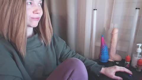 I have new photos come and see with love Molly online show from January 18, 7:04 pm