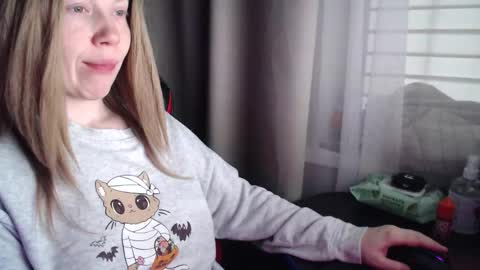 I have new photos come and see with love Molly online show from November 8, 10:48 am