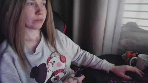 I have new photos come and see with love Molly online show from November 12, 11:10 am