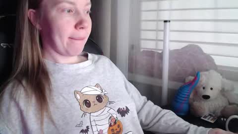 I have new photos come and see with love Molly online show from February 10, 7:01 am