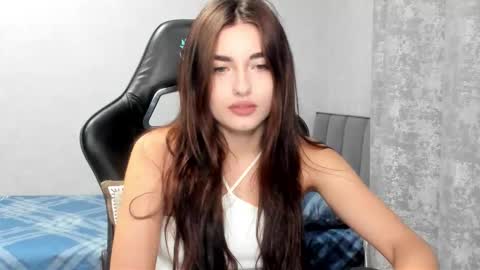 Molly online show from November 26, 7:59 pm