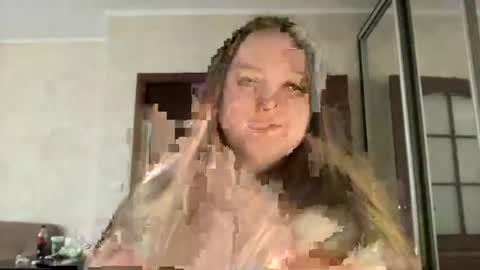 Alice online show from July 8, 2:54 pm