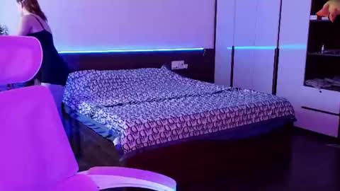 Molly online show from June 17, 12:57 am