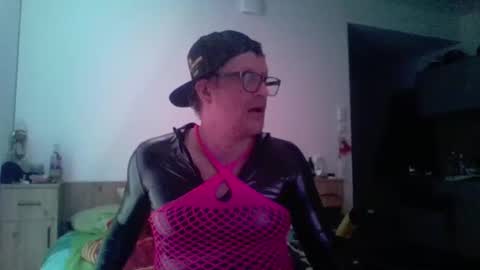 mollyboy23 online show from March 19, 12:47 am