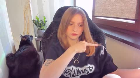 Snapshot of mollydangerous chatting on February 18, 9:16 am Taisha online show from February 18, 9:16 am