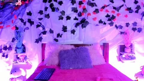 New girl Emily Valentina  Michelle online show from February 4, 2:28 am