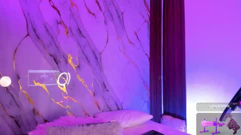 New girl Emily Valentina  Michelle online show from November 18, 4:39 am