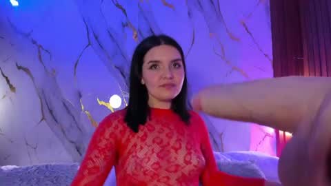 Snapshot of mollylewis18 chatting on June 30, 2:34 am New girl Emily Valentina Michelle online show from June 30, 2:34 am