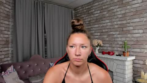 Snapshot of mollynay chatting on June 29, 12:06 am hi im Molly heregreat boobs big heart warm pussy online show from June 29, 12:06 am