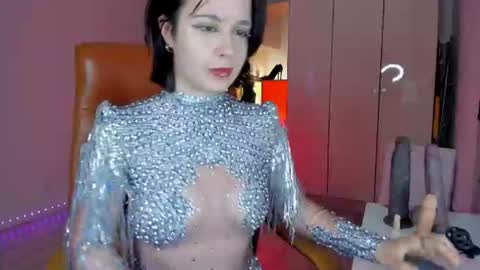 Snapshot of mollyposh chatting on June 11, 6:39 pm Molly online show from June 11, 6:39 pm