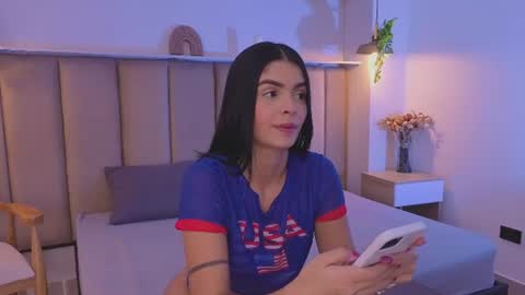 mollyrosse1 online show from June 21, 1:24 pm