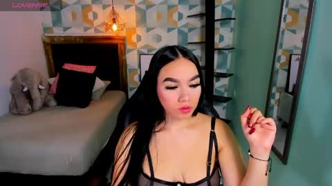 MOLLY online show from May 4, 6:48 pm